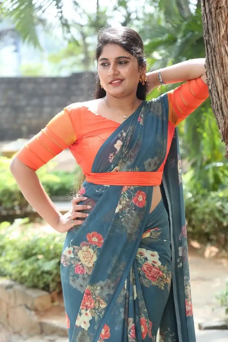 SONIA CHOWDARY STILLS IN SOUTH INDIAN BLUE SAREE 3